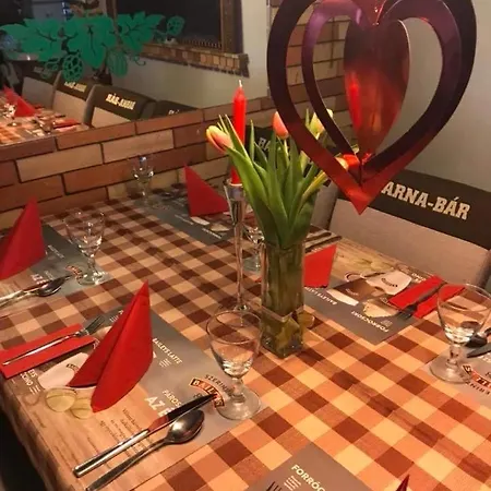 Barna Bar Etterem&resting Place Korostetetlen